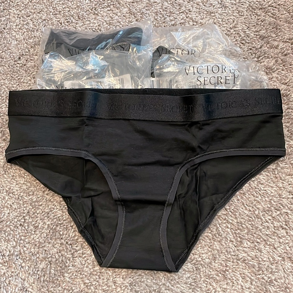 Victoria’s Secret Logo Cotton Hiphugger Panty Black